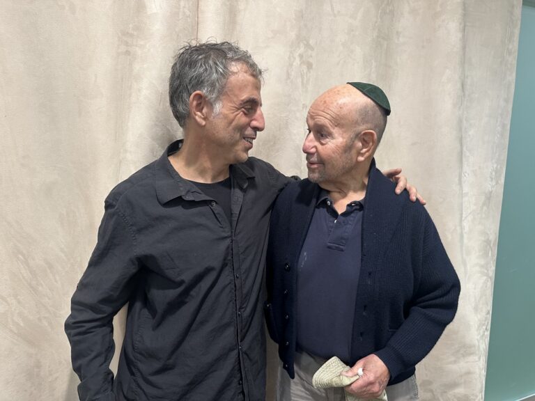 E05DF1D4-E7F3-40FB-90BC-AEA79B1376A2_1_105_c